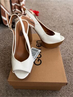 Charlotte Russe White Peep-Toe Slingback Platform Sandals